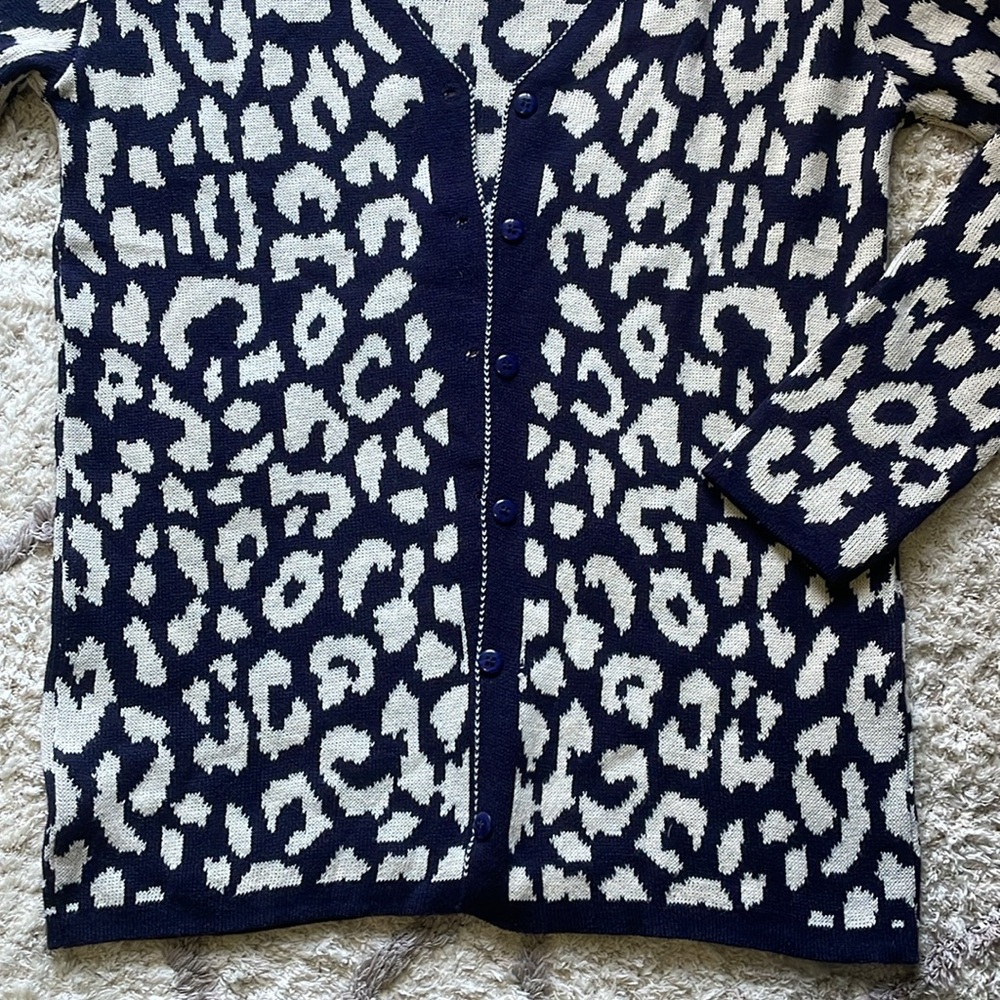 ✨Blue Leopard Cardi✨ - Picture 2 of 6